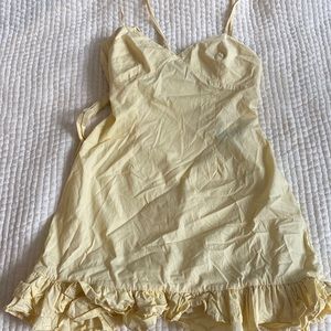 Tie back yellow sundress